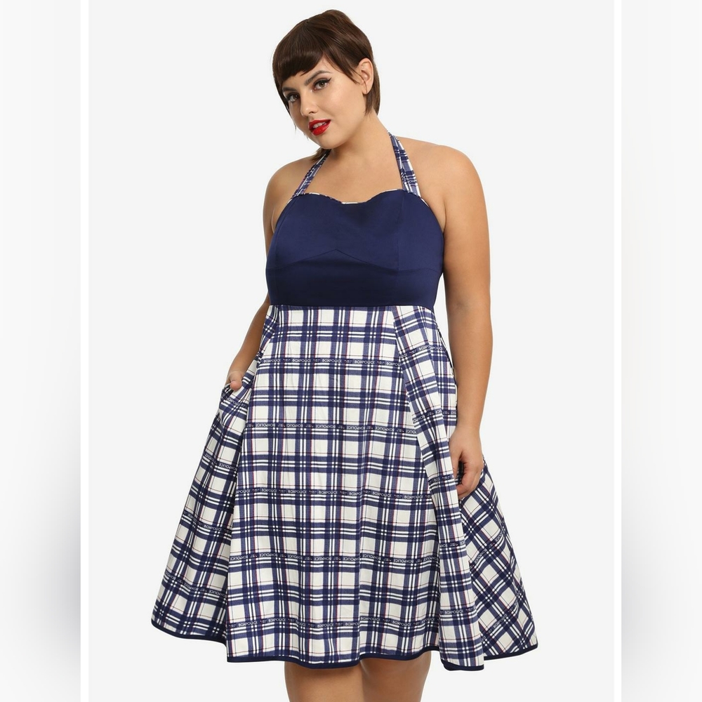 Dr.Who Torrid size 26. its blue a halter top top a midi.